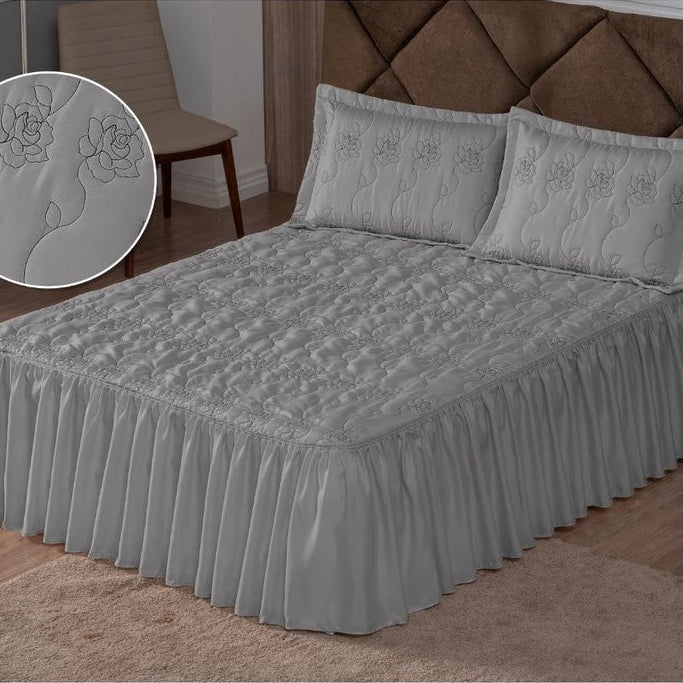 Colcha Casal Bordada 3 Peças com Babado Soft Touch