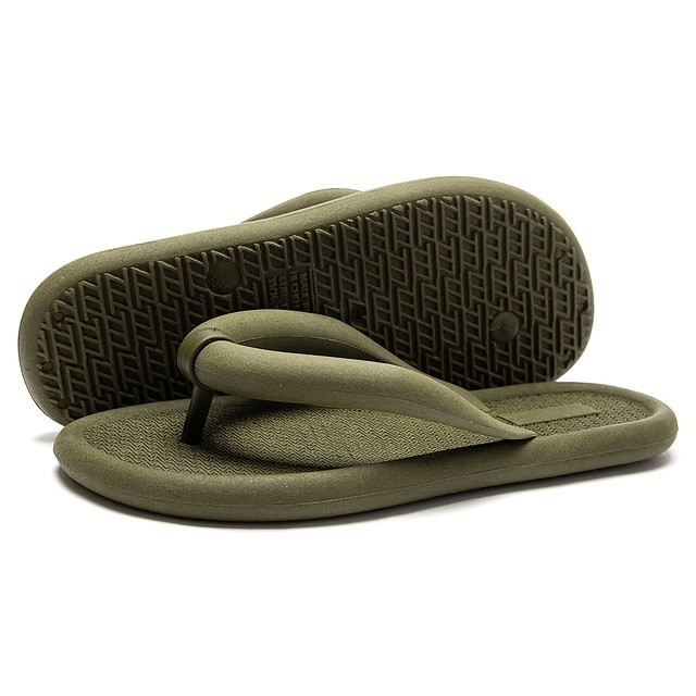 CHINELO NUVEM FLIP FLOP, CONFORTAVEL, ELEGANTE , CASUAL, DIA A DIA, LANÇAMENTO, DESPONJADO,VARIAS CORES