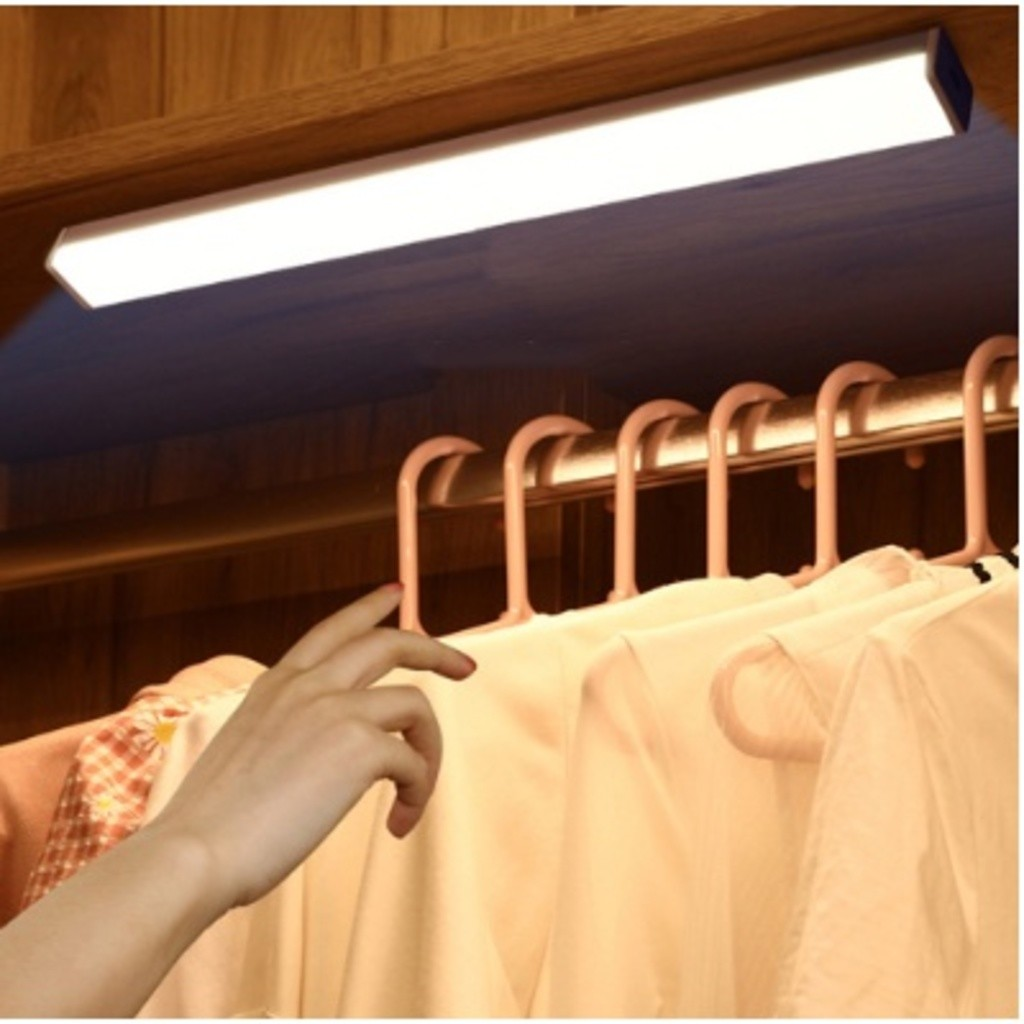 Lâmpada noturna LED com sensor de movimento sem fio USB recarregável para lâmpada de armário de cozinha guarda-roupa